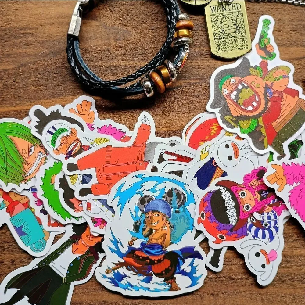 One piece. Luffy pirate bracelet and‎ necklace